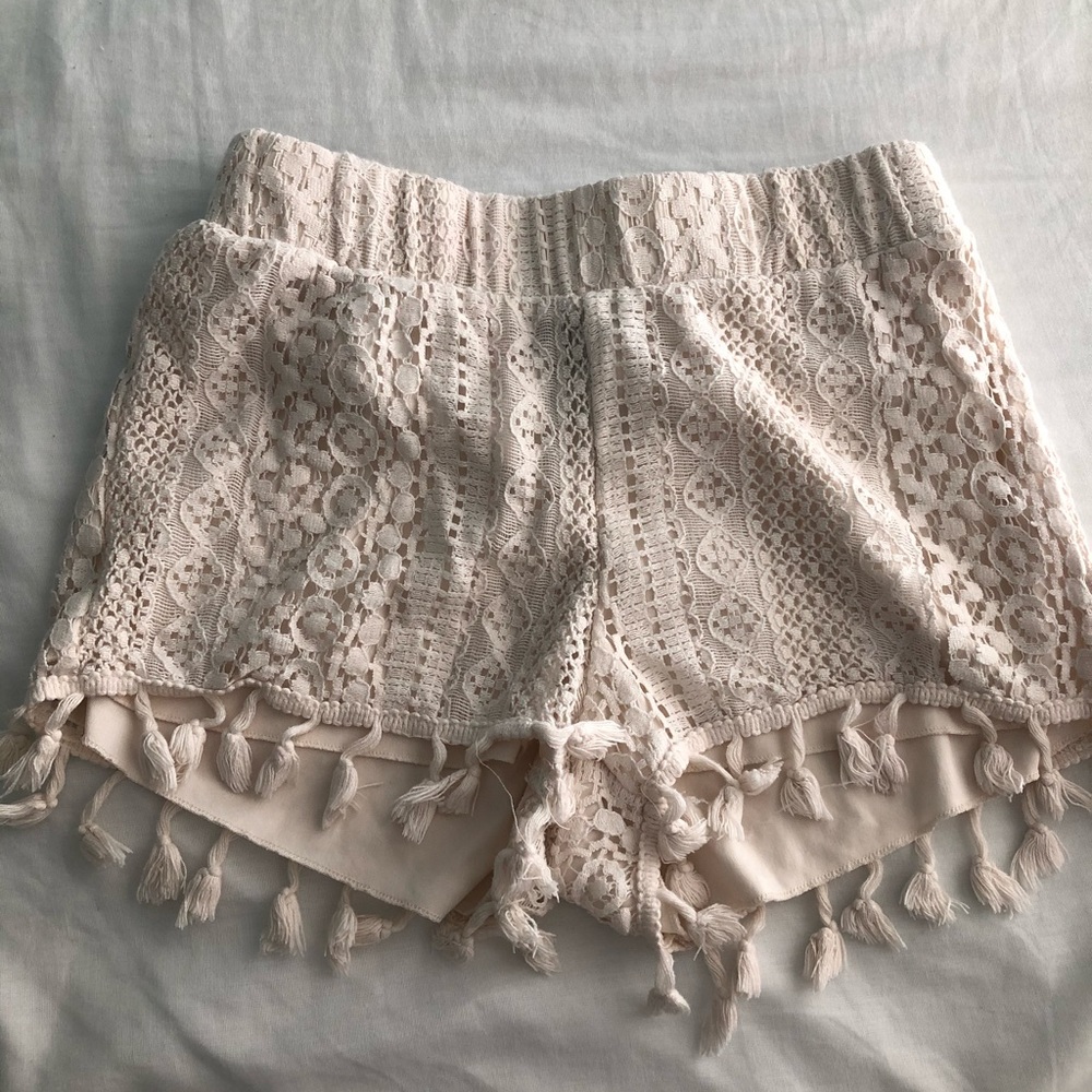 Cream Lace Fringed Shorts